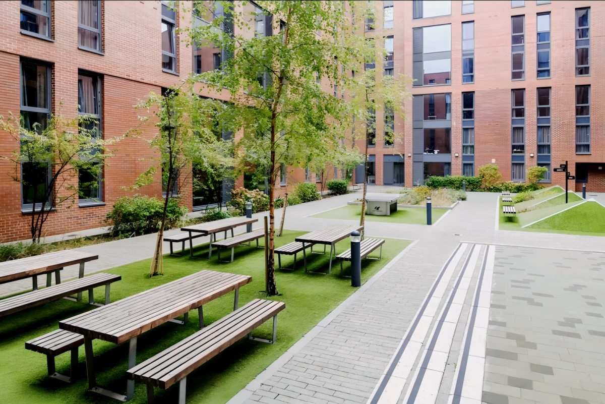 Outdoor Features