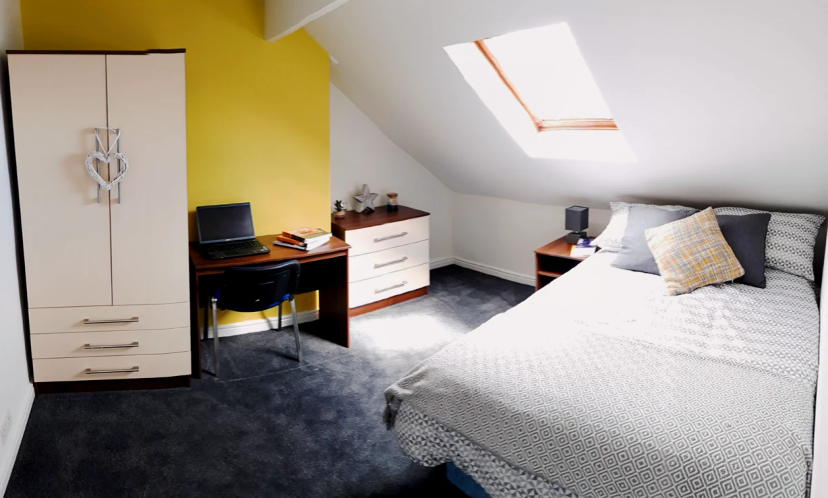 2-6 Bedroom Houses