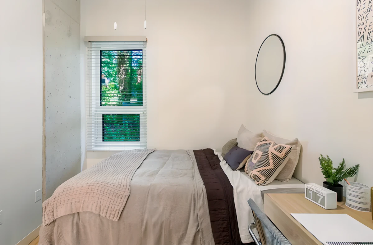 5 Rooms view 2