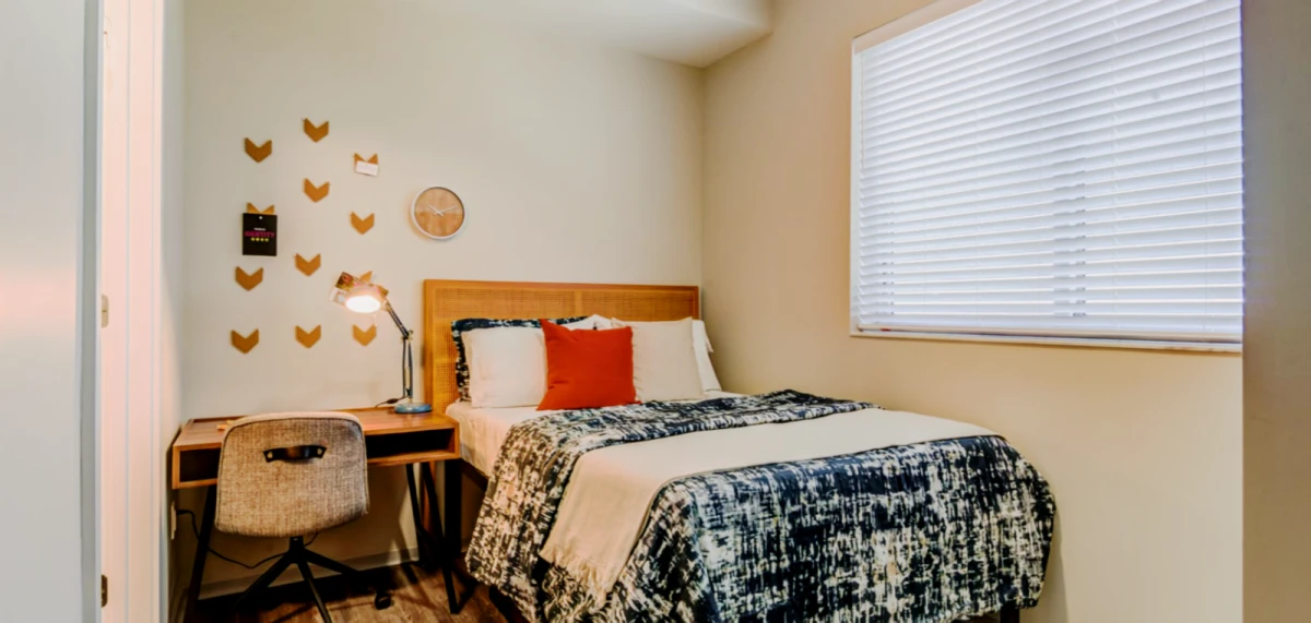 2X2 Rooms view 1