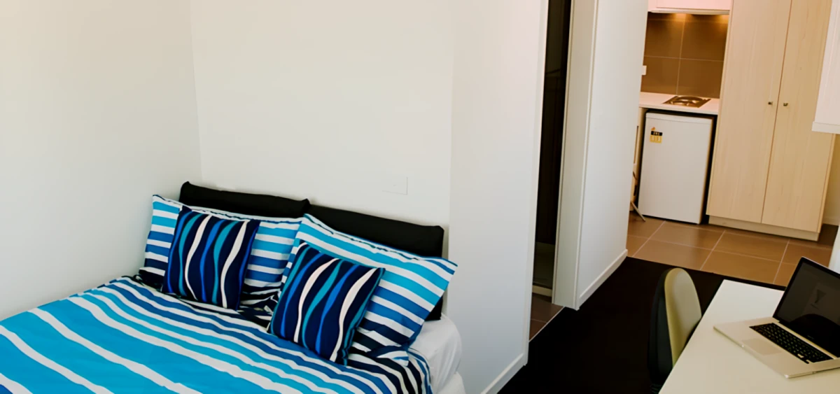 Student Living on Cobden