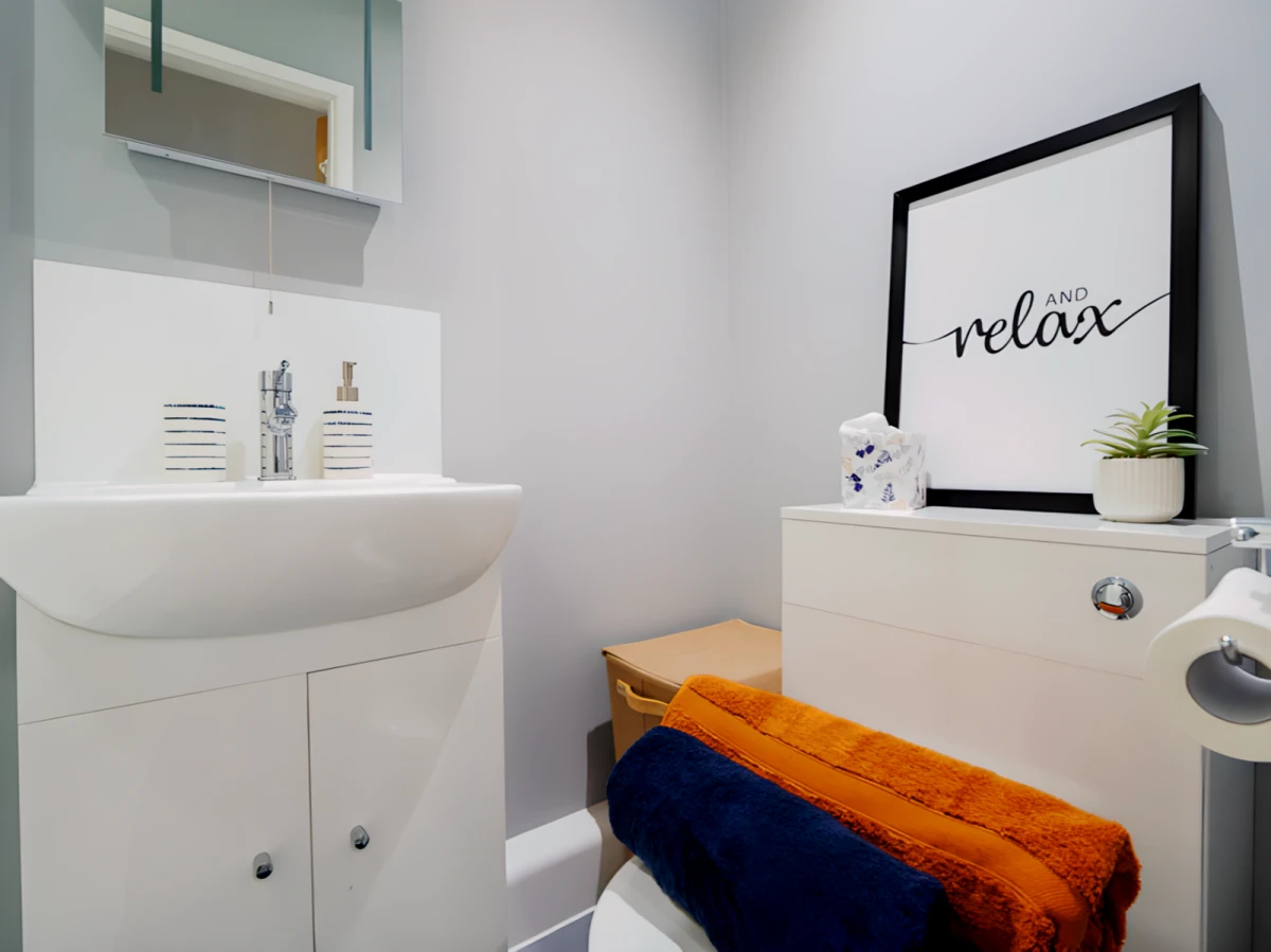 5 Bed Top Floor Ensuite