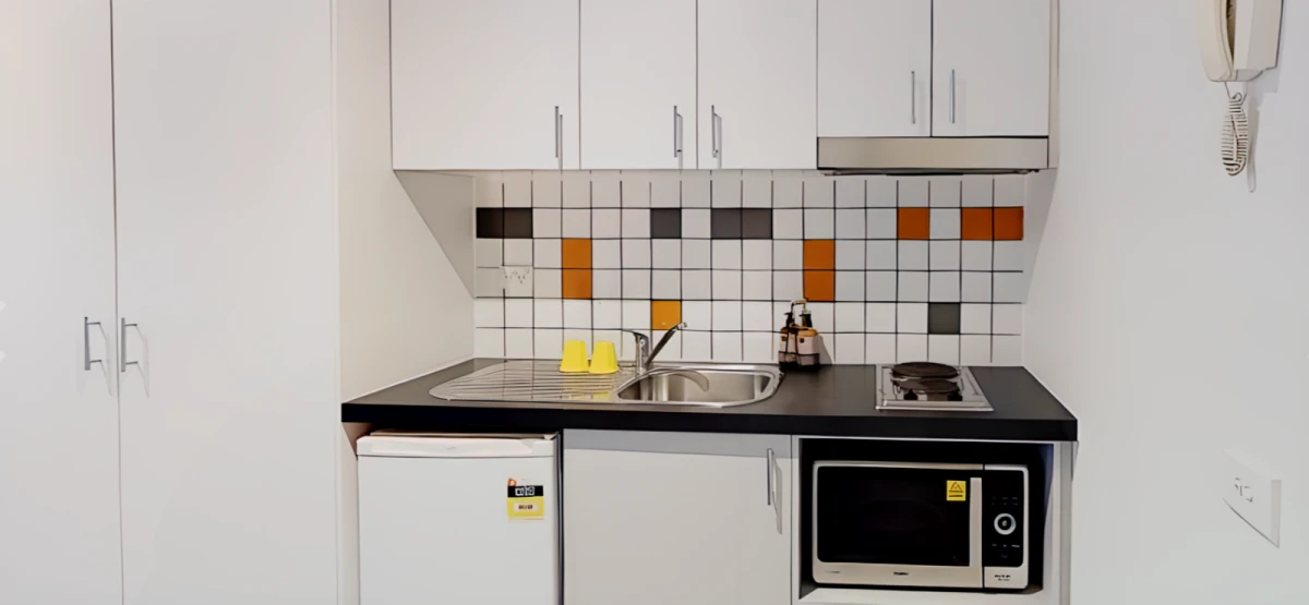 Student Living - 740 Swanston