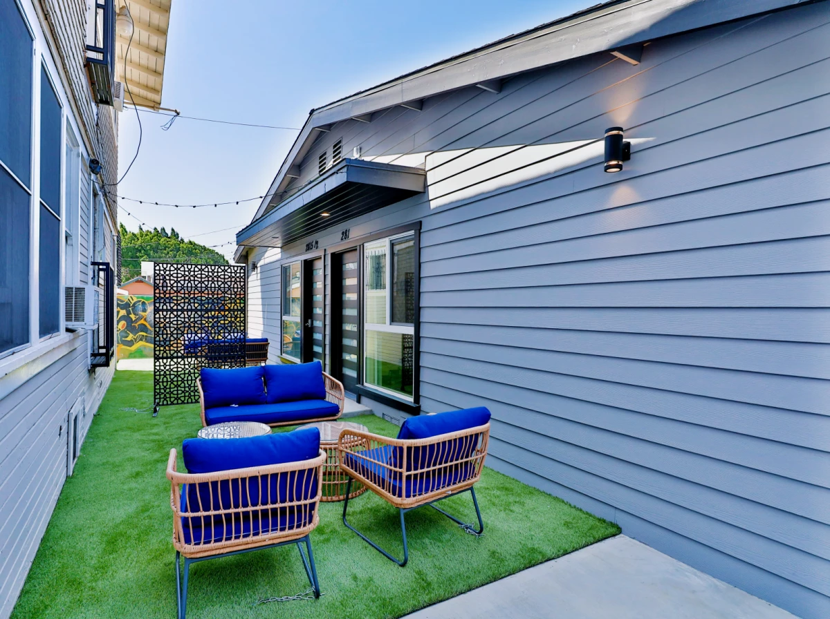 Outdoor Features
