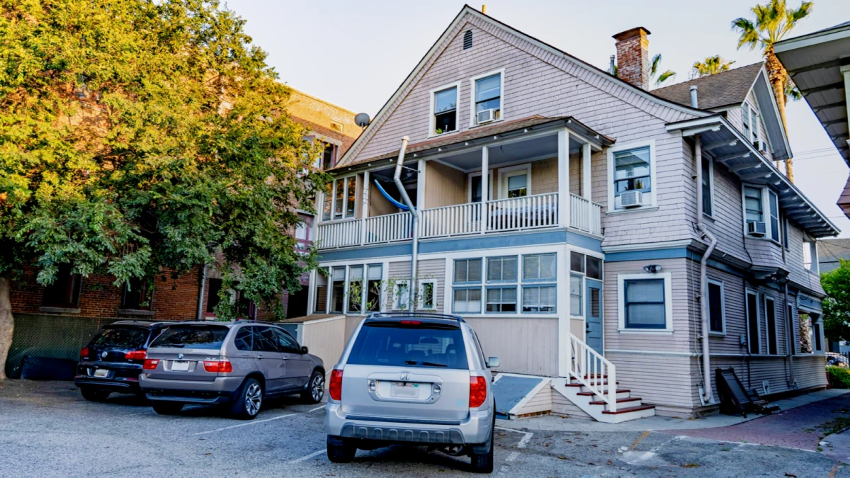  705 W. 23rd St