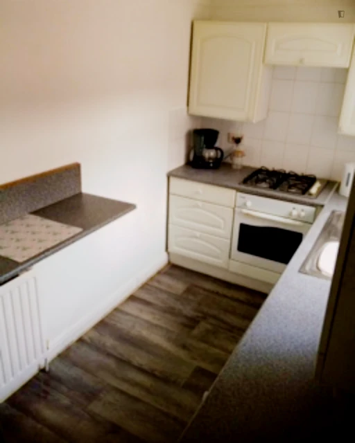 3 Bedrooms 1 bathroom