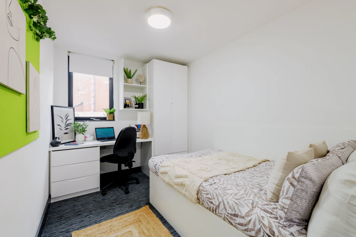 Standard En-Suite