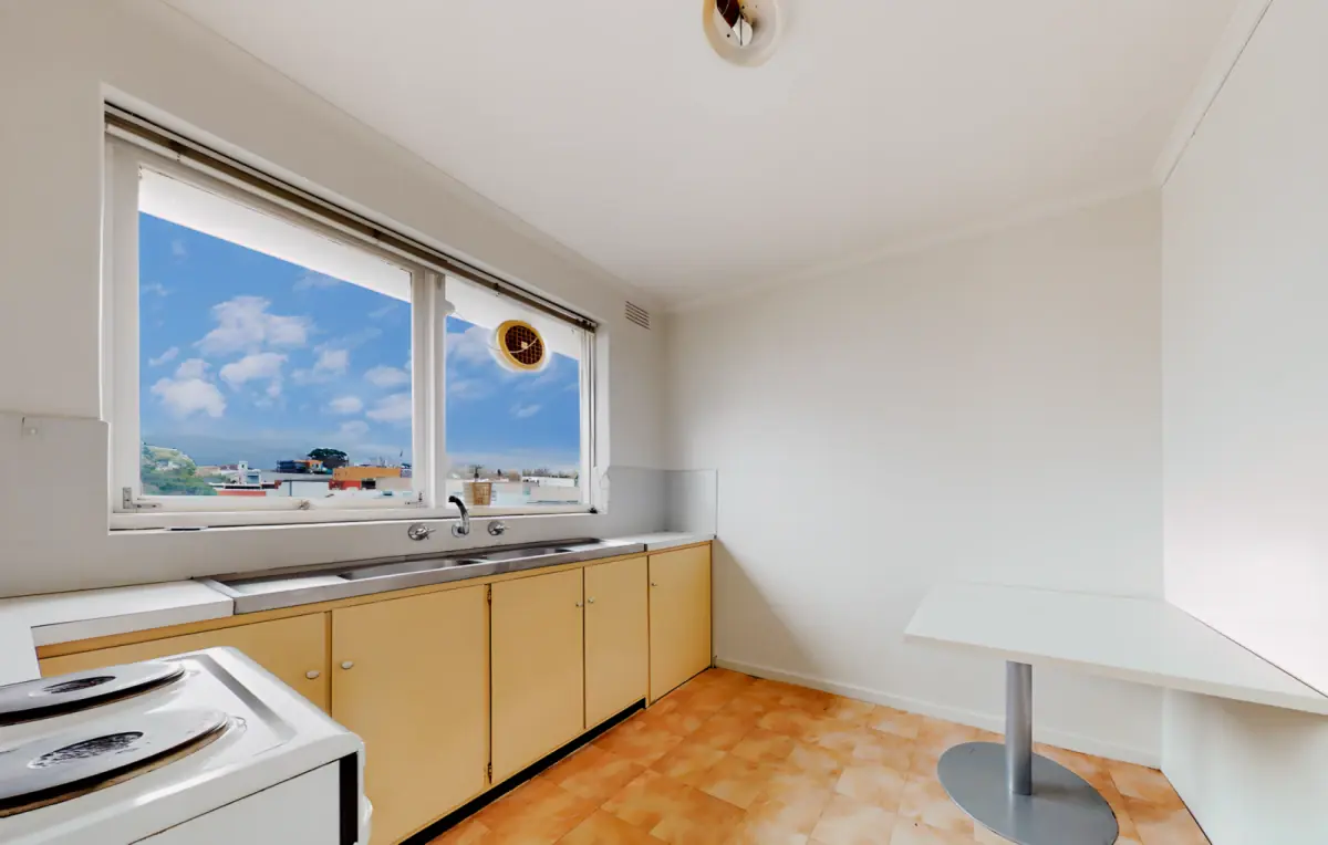 2 Rooms view 1