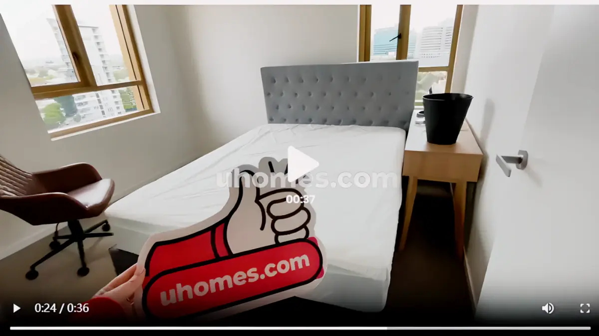 2 Rooms view 3