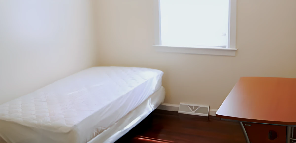 3 Bed 1 Bath Apartment 1