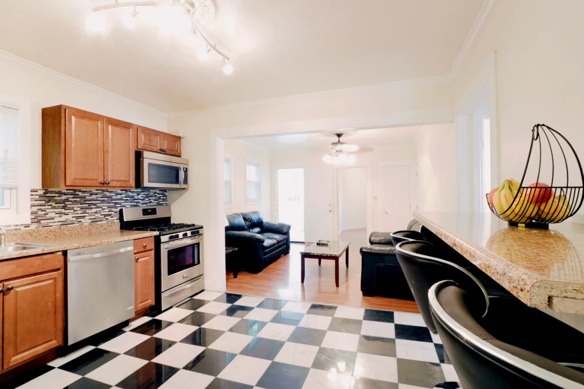 5 Bed 2 Bath