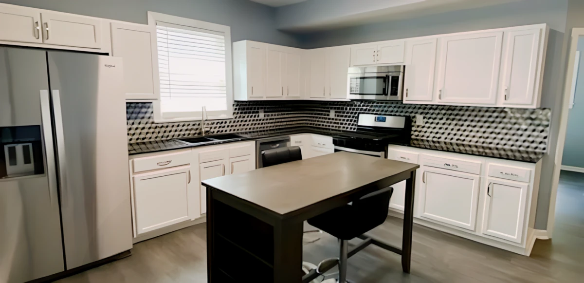 3 Bed 1 Bath Apartment 1