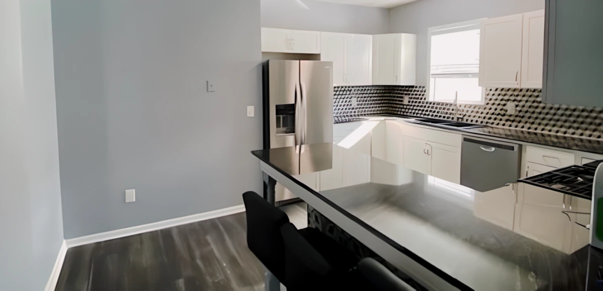 4 Bed 2 Bath Apartment 2