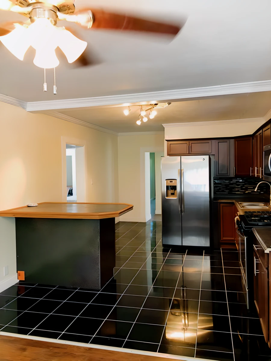 4 Bed 2 Bath Apartment 2