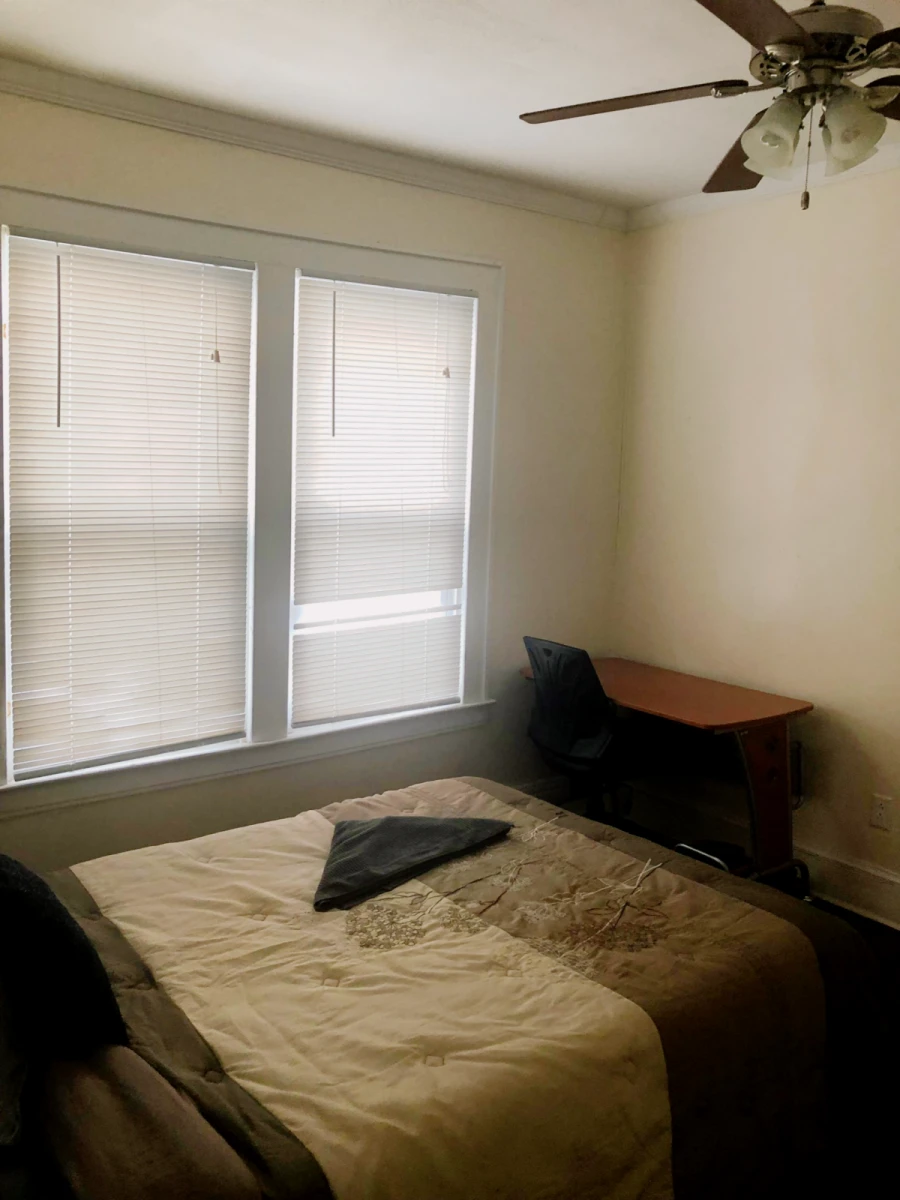 6 Rooms view 1