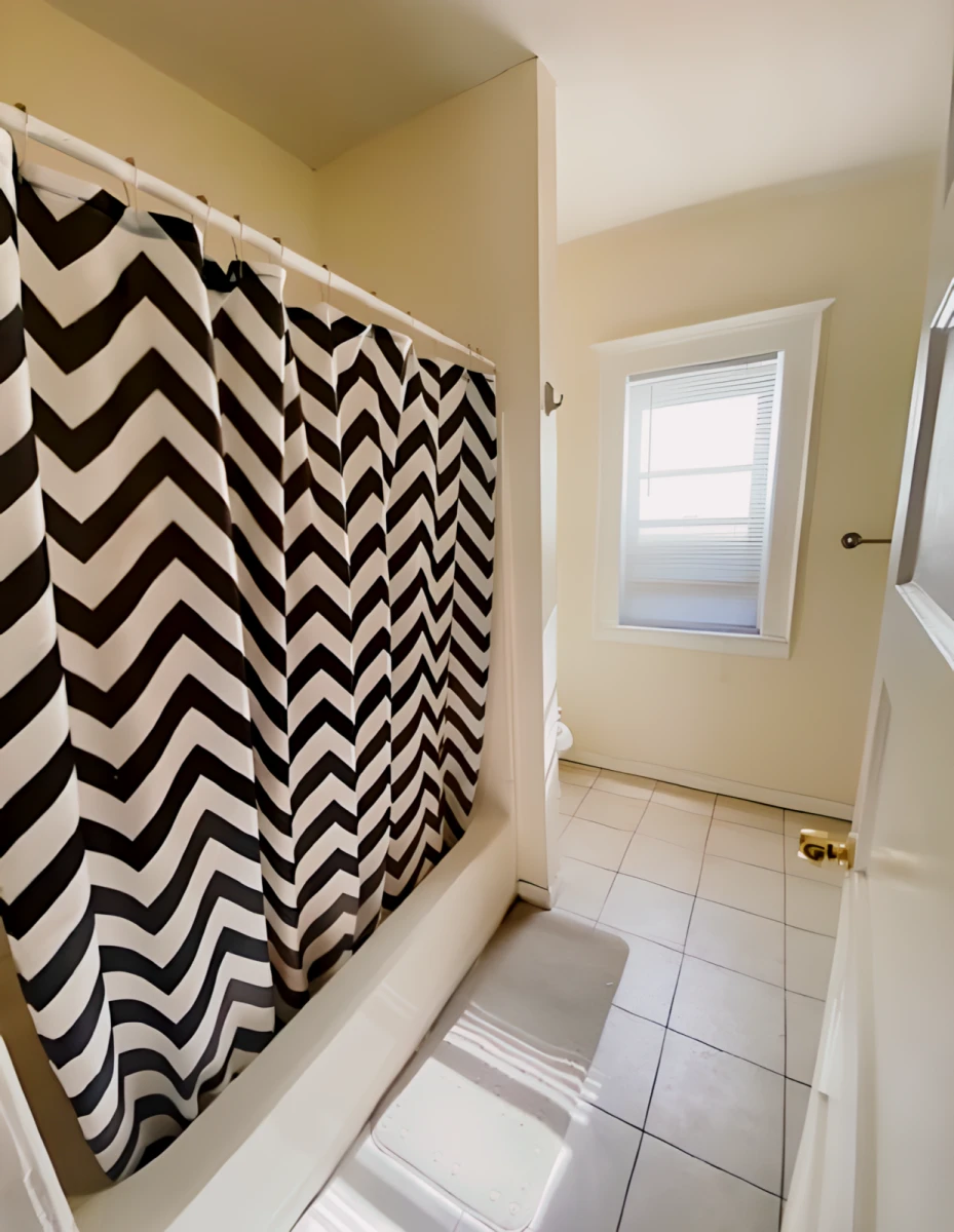 4 Bed 2 Bath