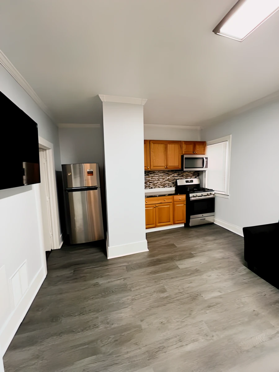 2 Rooms view 1