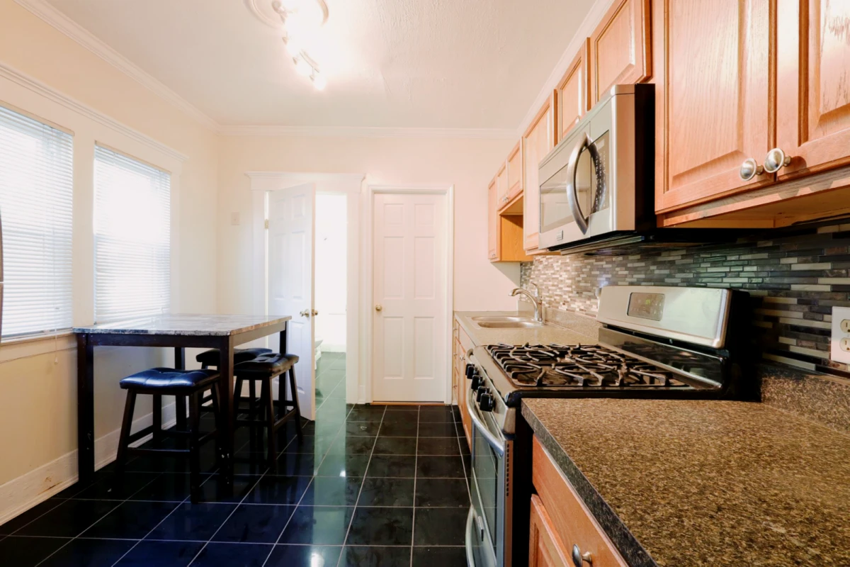 4 Bed 2 Bath Apartment 2