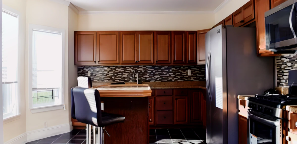 4 Bed 2 Bath Apartment 1