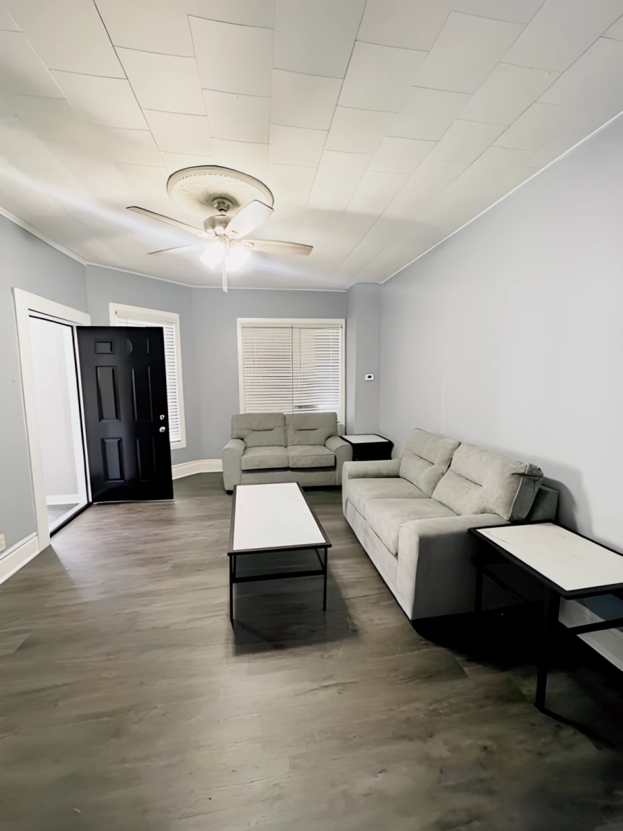 3 Bed 1 Bath Apartment 1
