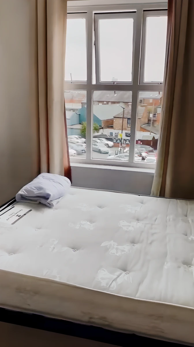 2 bedrooms 1 bathroom