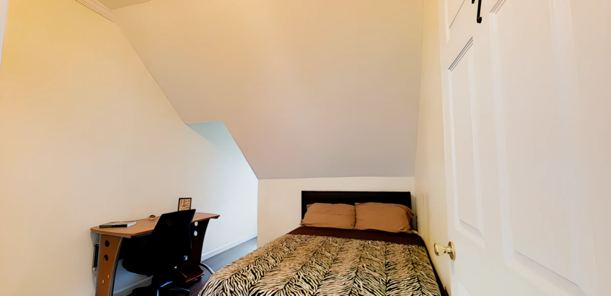 7 bed 3 bath Apartment 2