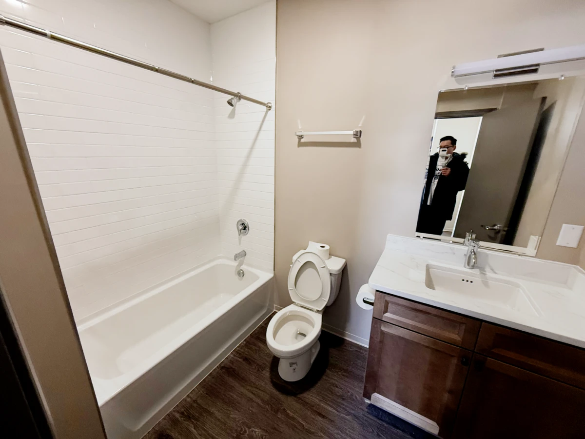 7 Rooms view 1