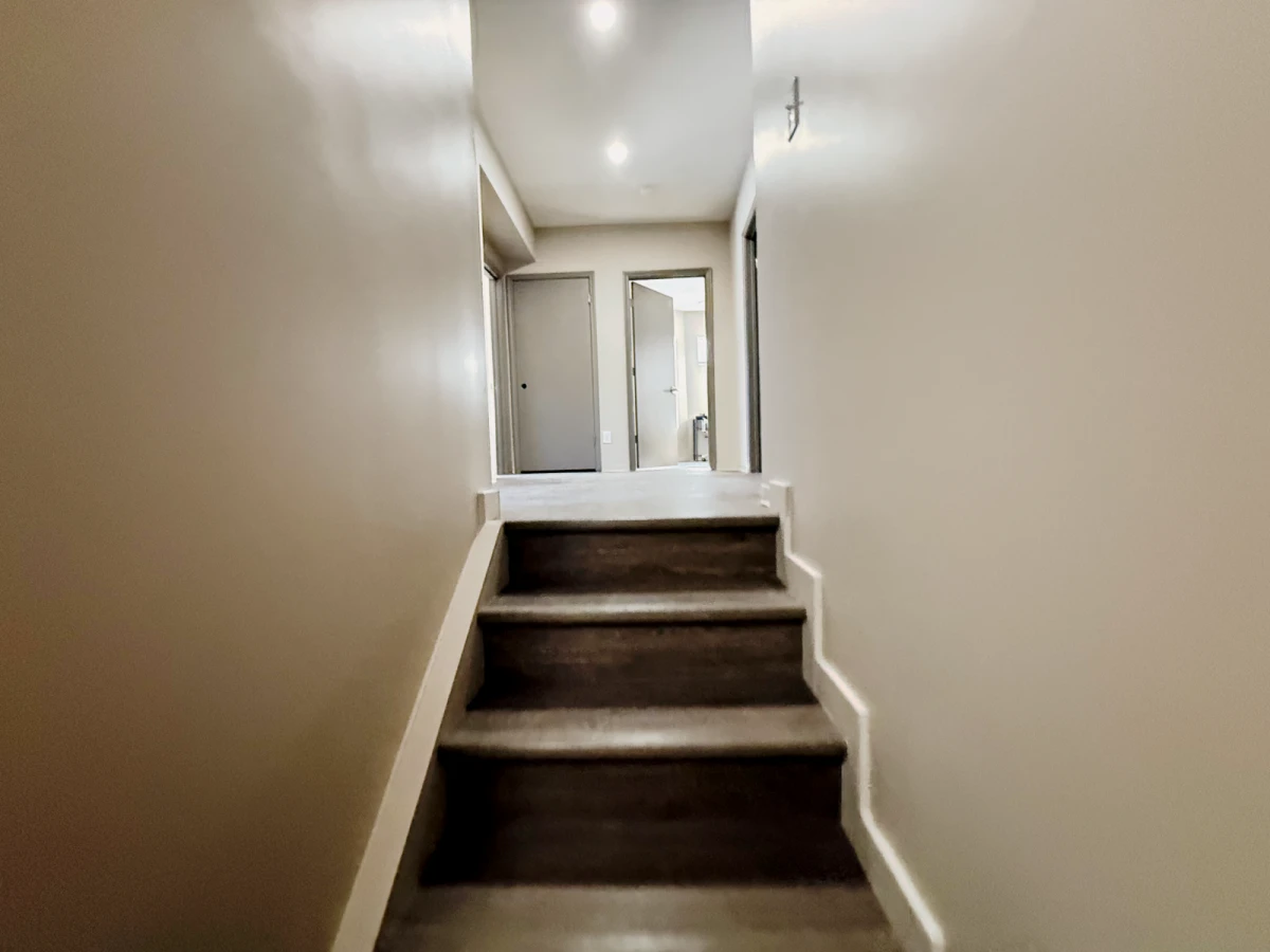 4 Rooms view 3