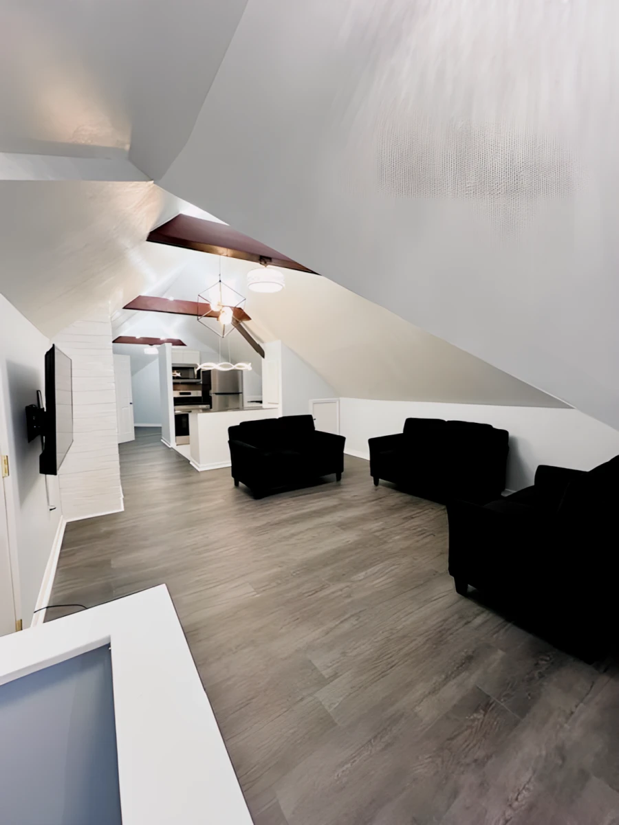 2 bed 1 bath Apartment 3