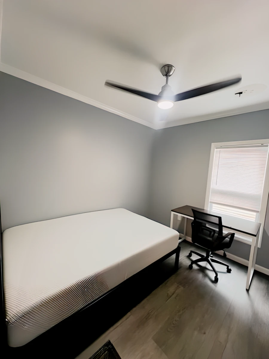 3 bed 1 bath Apartment 3