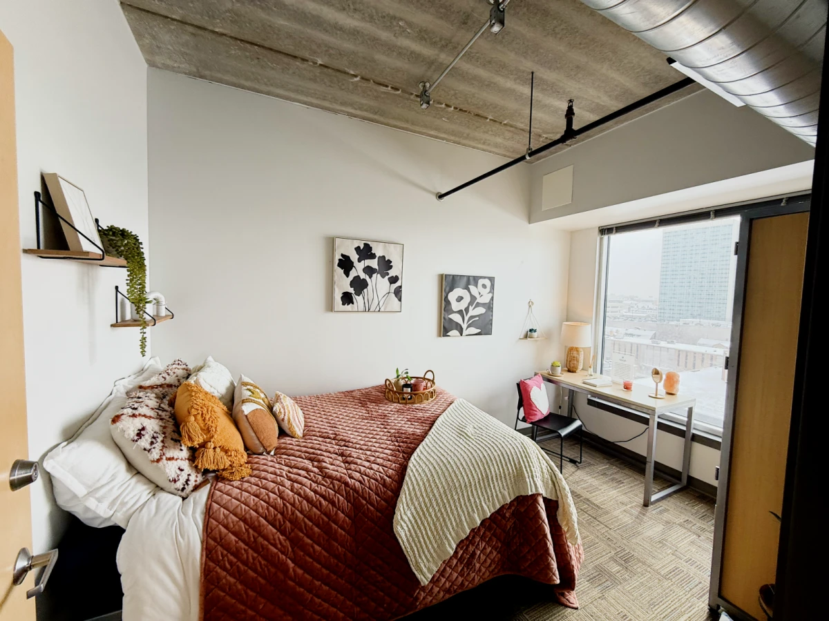 1 Rooms view 1