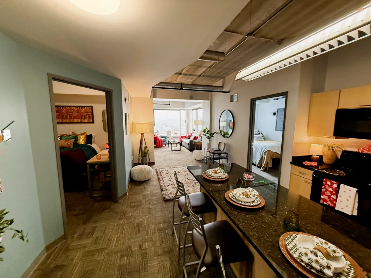 4 Rooms view 1