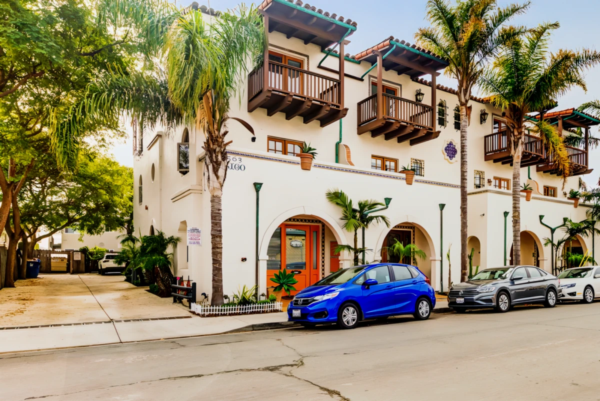 Solis Isla Vista