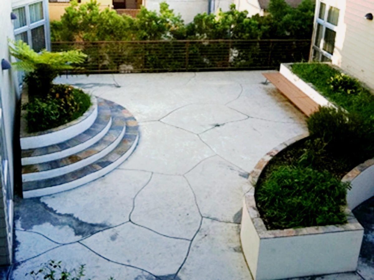 Outdoor Features