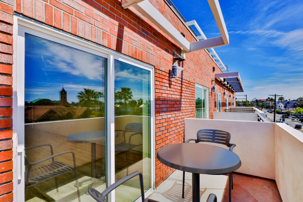 Outdoor Features