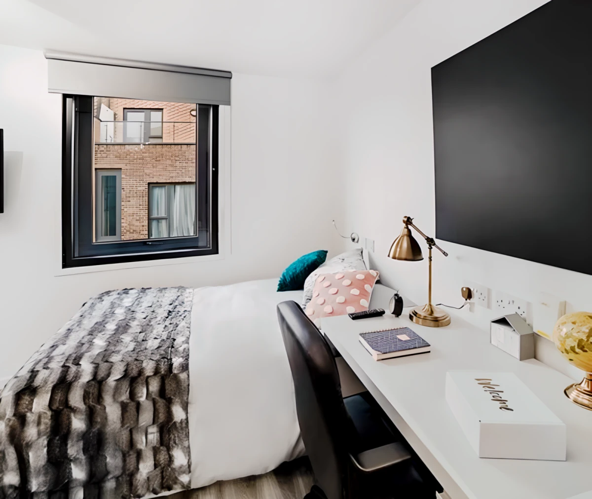 Lit Highbury Residence