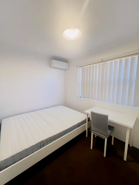 3 bed 1.5 bath Townhouse