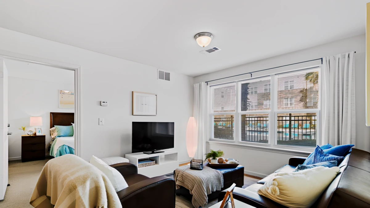 2 Rooms view 1