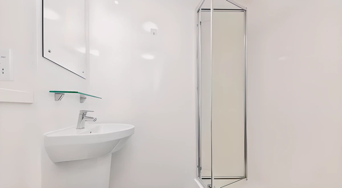 Bronze En-Suite