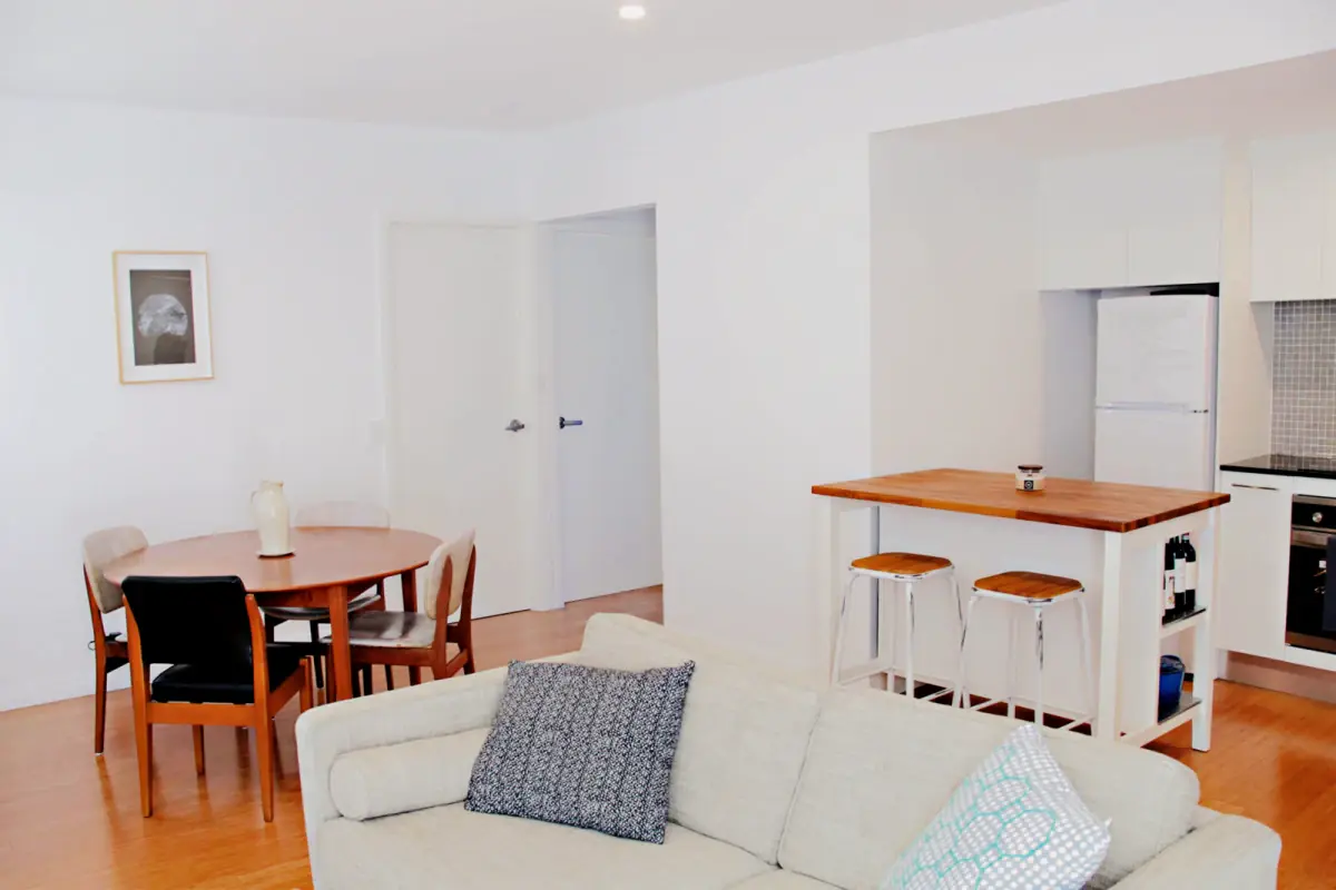 2Bedrooms, 1Bathrooms
