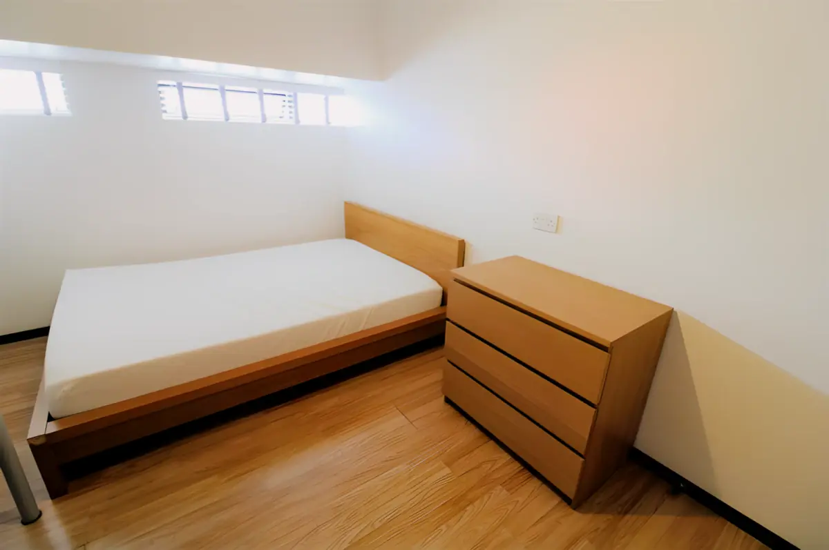 4 Rooms view 1