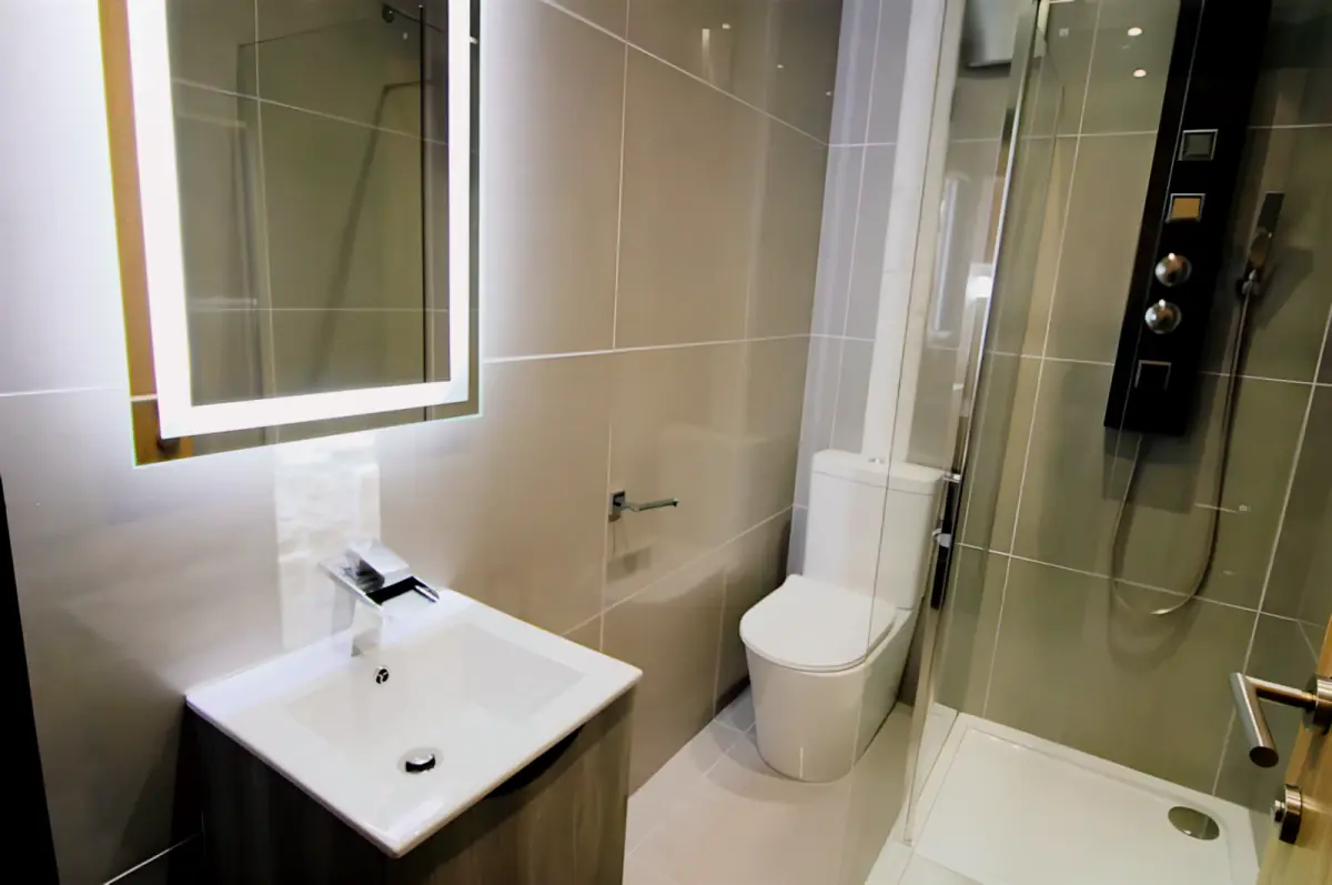 4 Bed 2 Bath