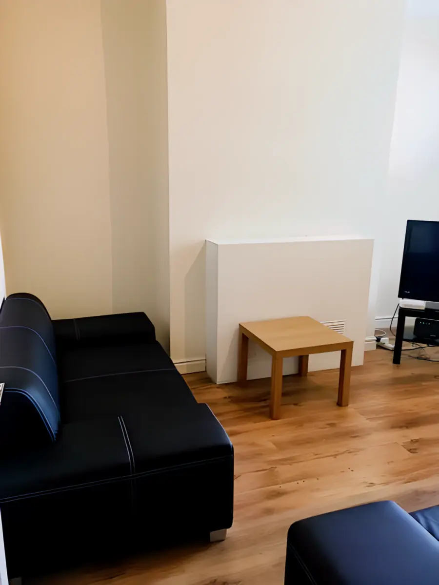 4 Bed 1 Bath