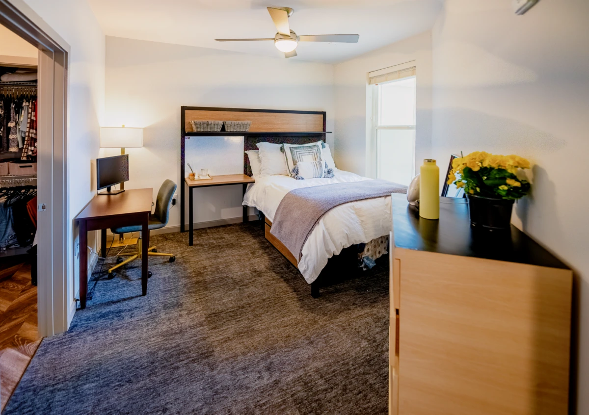 2 Rooms view 2