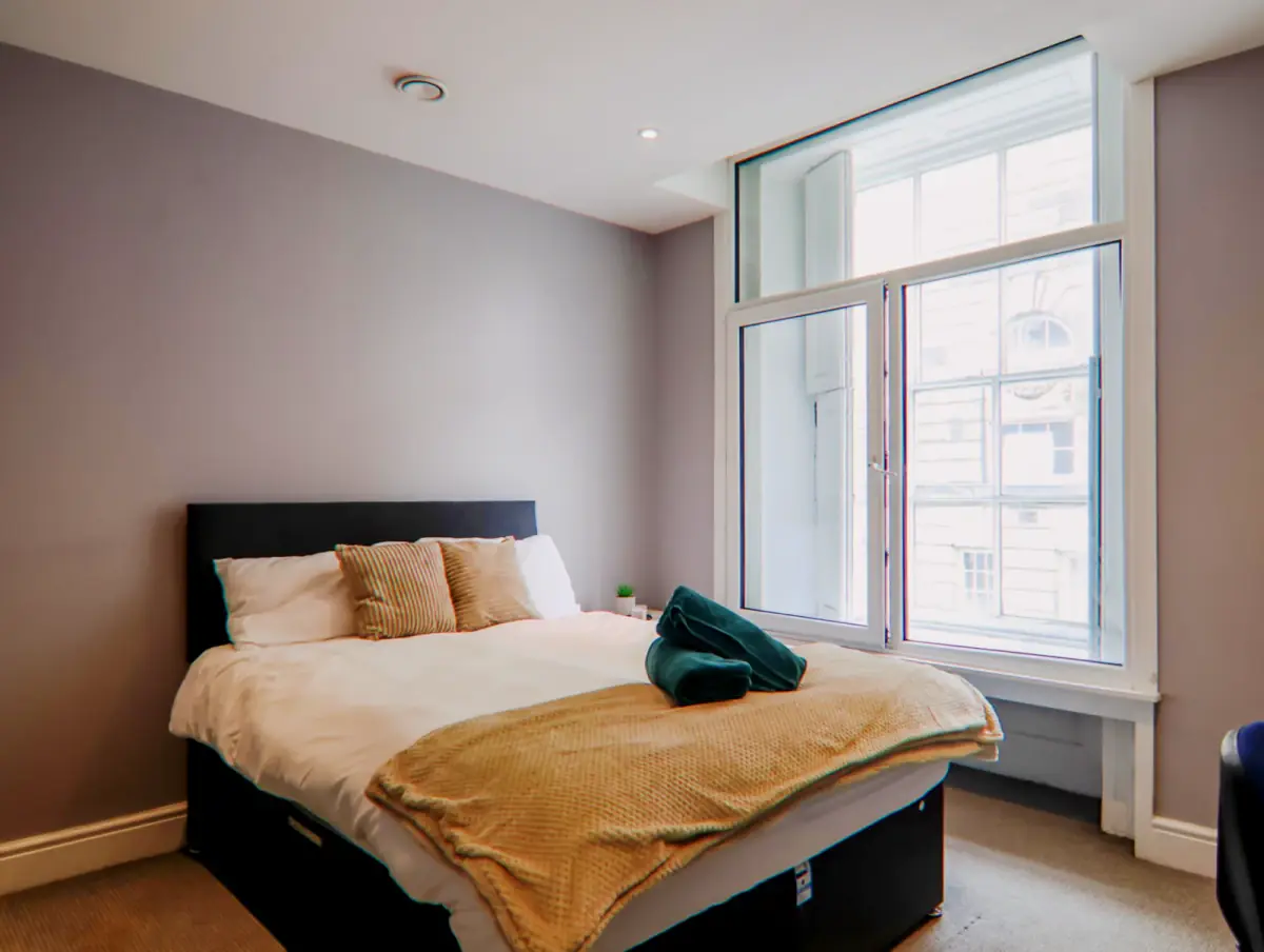 4 Bed 4 Bath