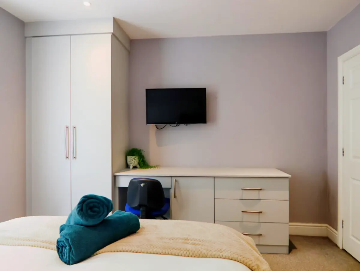 4 Bed 4 Bath