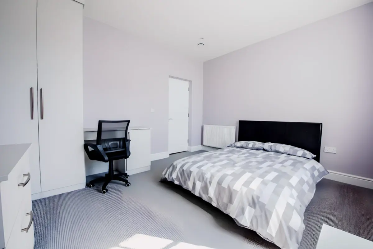 4 Bed 4 Bath