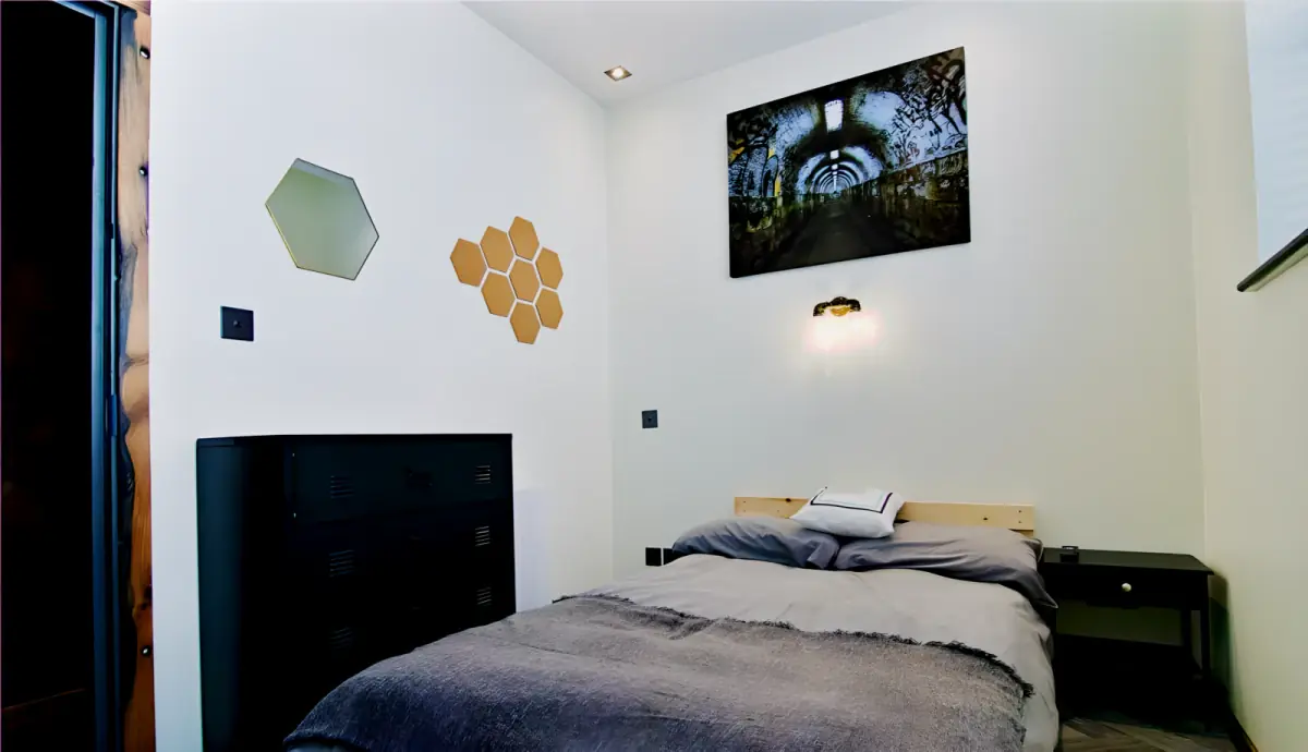 5 Bed 2 Bath