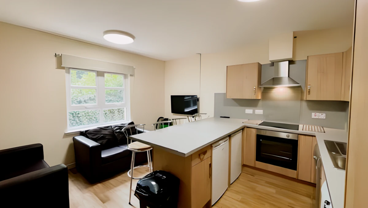 4 Bed Ensuite
