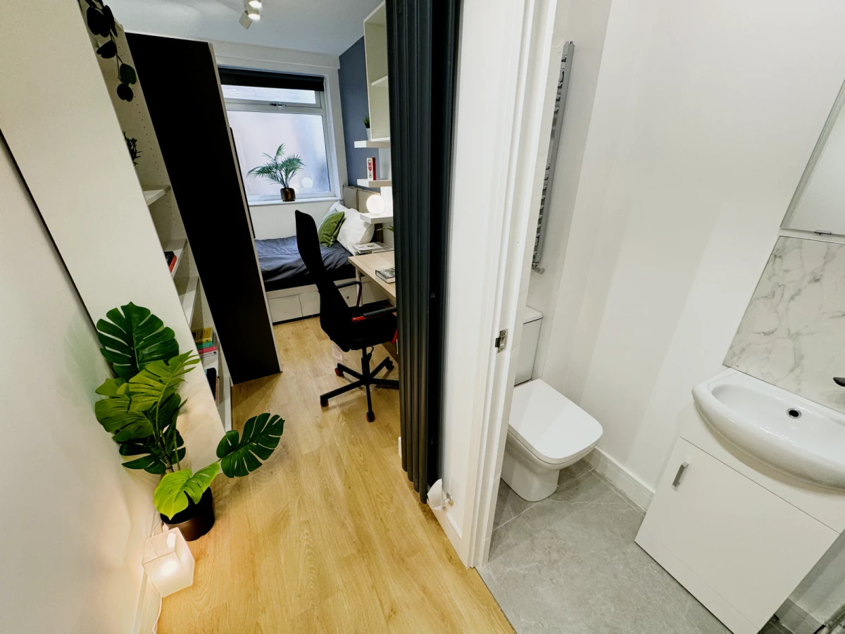 Ensuite